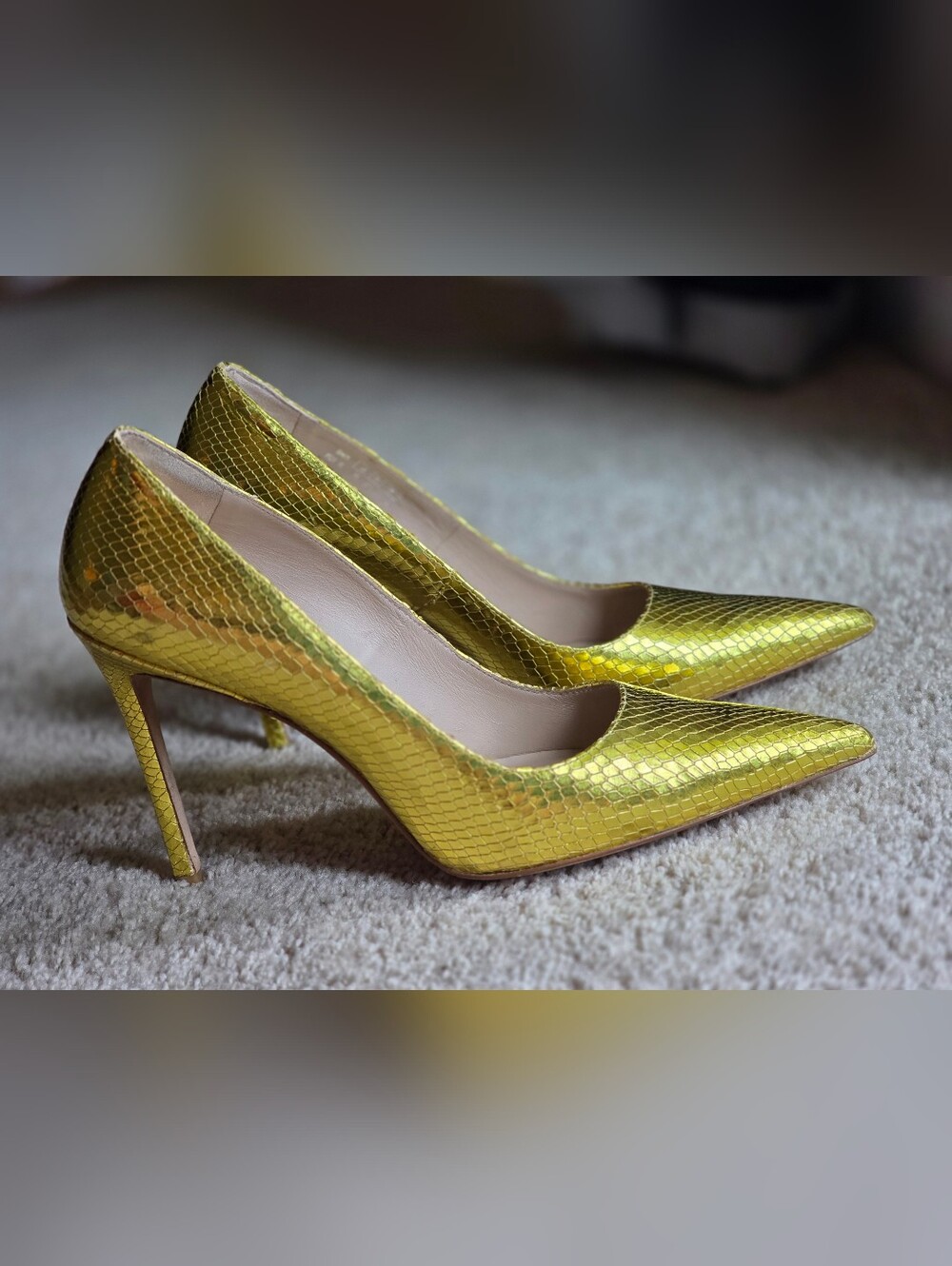 Stuart Weitzman Keylime Embossed Leather Pumps